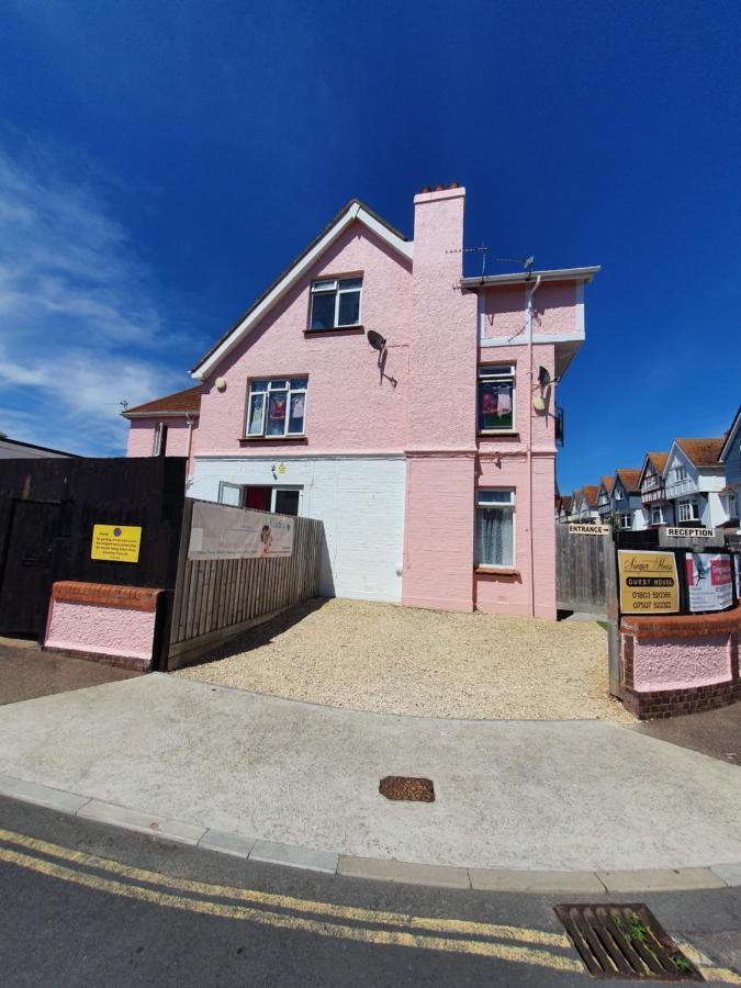 Pink House ,Opposite Beach ,Sleeps 6 , 2 Bedroom Ground Floor Self Contained Garden Flat , Private Entrance , Kitchen , Guaranteed Parking ,Wifi , Movies ,Bathroom ,Fridge , Microwave ,Bedroom 1, Double Bed & 2 Single Beds ,Bedroom 2 , Double Bed Paignton Exterior photo